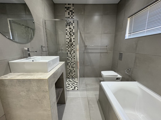 Kroonstad, 3 Bedrooms Bedrooms, ,2 BathroomsBathrooms,House,For Sale,1493