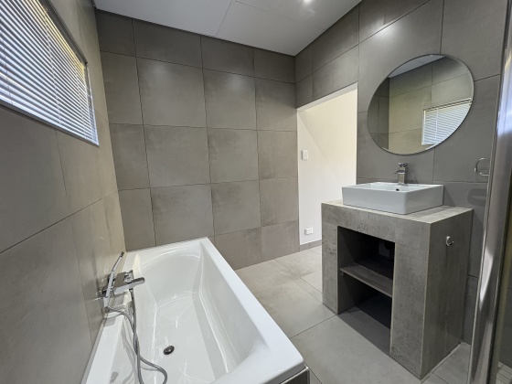 Kroonstad, 3 Bedrooms Bedrooms, ,2 BathroomsBathrooms,House,For Sale,1493