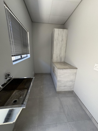 Kroonstad, 3 Bedrooms Bedrooms, ,2 BathroomsBathrooms,House,For Sale,1493