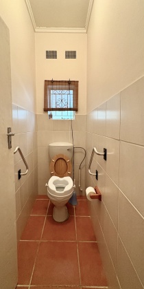 Kroonstad, 4 Bedrooms Bedrooms, ,2 BathroomsBathrooms,House,For Sale,1494