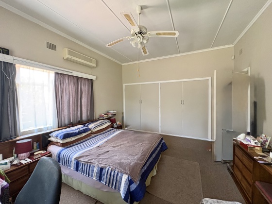 Kroonstad, 4 Bedrooms Bedrooms, ,2 BathroomsBathrooms,House,For Sale,1494