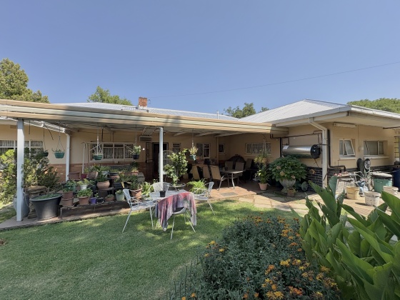 Kroonstad, 4 Bedrooms Bedrooms, ,2 BathroomsBathrooms,House,For Sale,1494