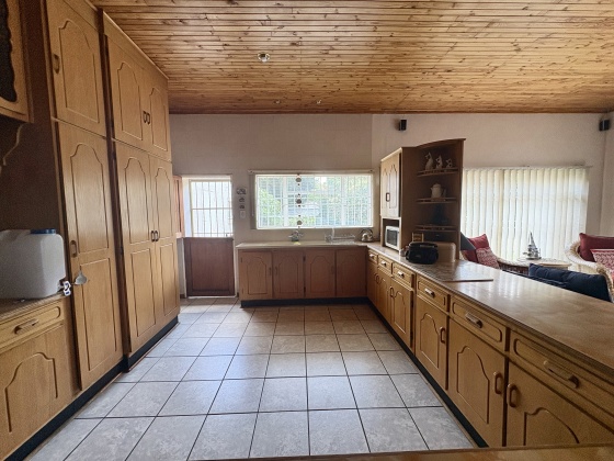 Kroonstad, 3 Bedrooms Bedrooms, ,2 BathroomsBathrooms,House,For Sale,1496