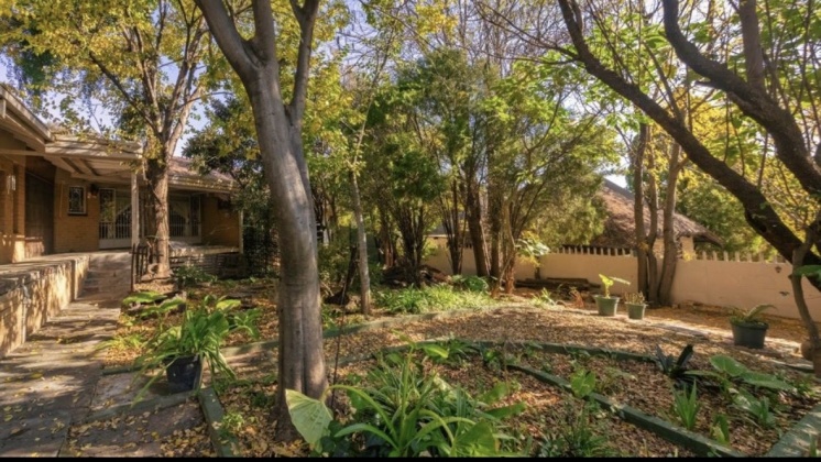 Kroonstad, 4 Bedrooms Bedrooms, ,2 BathroomsBathrooms,House,For Sale,1498
