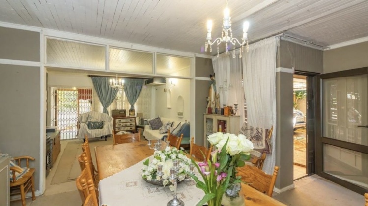 Kroonstad, 4 Bedrooms Bedrooms, ,2 BathroomsBathrooms,House,For Sale,1498