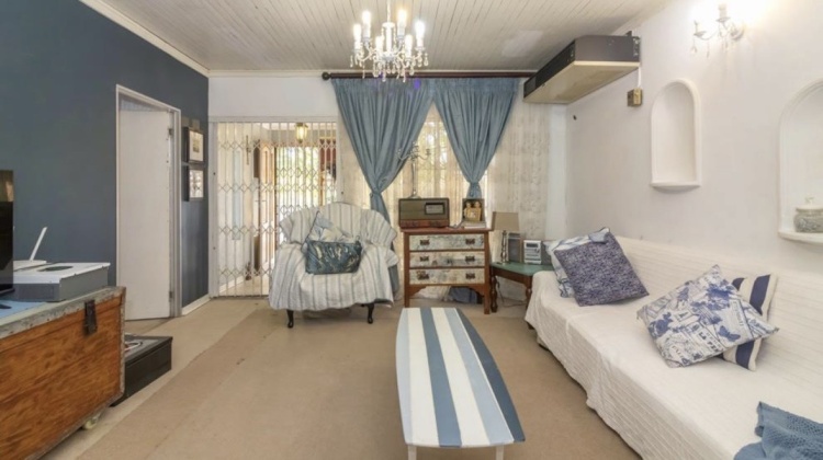 Kroonstad, 4 Bedrooms Bedrooms, ,2 BathroomsBathrooms,House,For Sale,1498