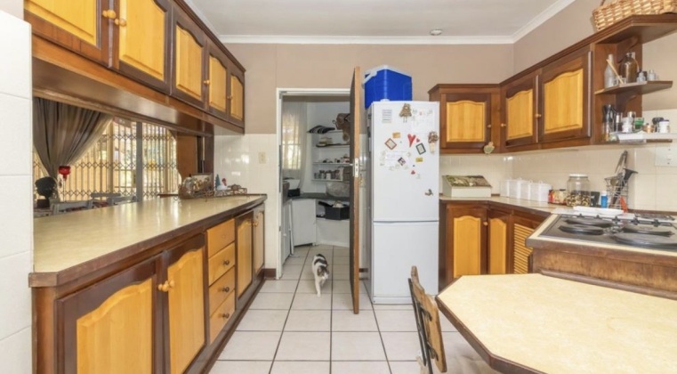Kroonstad, 4 Bedrooms Bedrooms, ,2 BathroomsBathrooms,House,For Sale,1498
