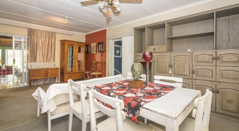 Kroonstad, 4 Bedrooms Bedrooms, ,2 BathroomsBathrooms,House,For Sale,1498