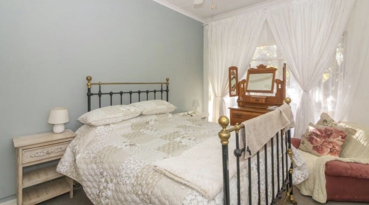 Kroonstad, 4 Bedrooms Bedrooms, ,2 BathroomsBathrooms,House,For Sale,1498