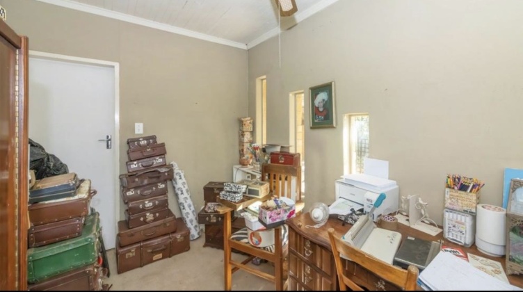 Kroonstad, 4 Bedrooms Bedrooms, ,2 BathroomsBathrooms,House,For Sale,1498