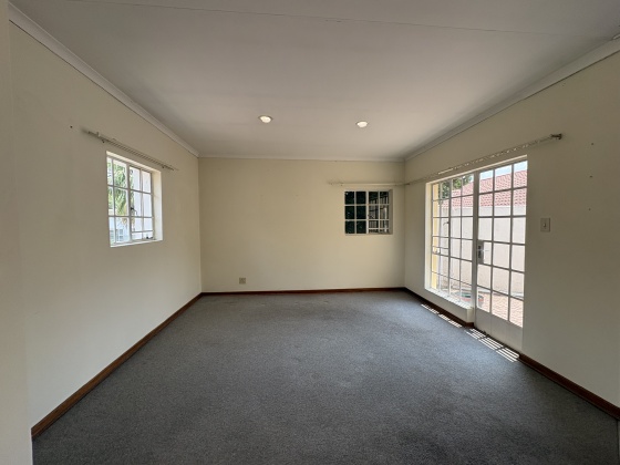 3 Bedrooms Bedrooms, 0 ,2 BathroomsBathrooms,Townhouse,For Sale,0,1500