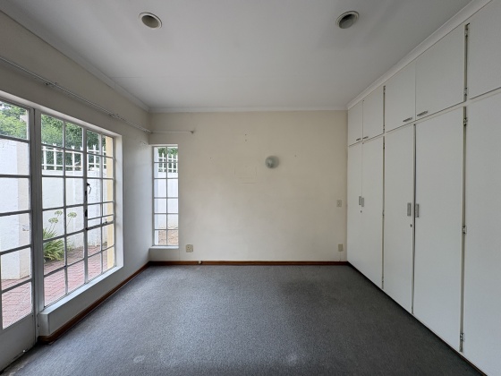 3 Bedrooms Bedrooms, 0 ,2 BathroomsBathrooms,Townhouse,For Sale,0,1500