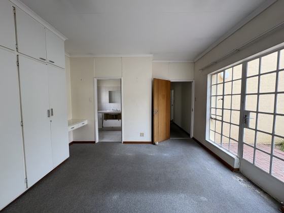 3 Bedrooms Bedrooms, 0 ,2 BathroomsBathrooms,Townhouse,For Sale,0,1500