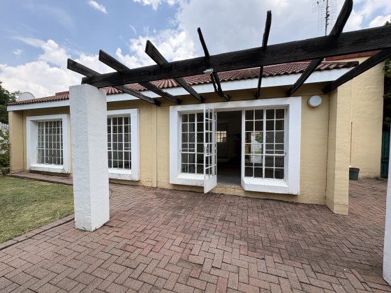 3 Bedrooms Bedrooms, 0 ,2 BathroomsBathrooms,Townhouse,For Sale,0,1500
