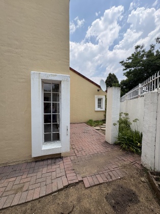 3 Bedrooms Bedrooms, 0 ,2 BathroomsBathrooms,Townhouse,For Sale,0,1500