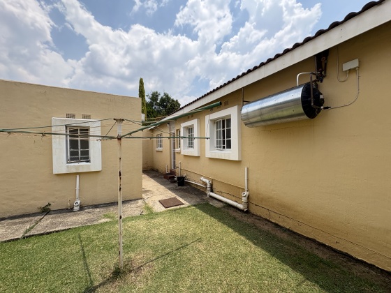 3 Bedrooms Bedrooms, 0 ,2 BathroomsBathrooms,Townhouse,For Sale,0,1500