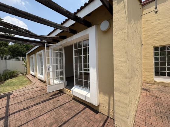 3 Bedrooms Bedrooms, 0 ,2 BathroomsBathrooms,Townhouse,For Sale,0,1500