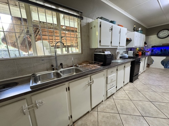 5 Bedrooms Bedrooms, 0 ,4 BathroomsBathrooms,House,For Sale,0,1510