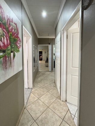 5 Bedrooms Bedrooms, 0 ,4 BathroomsBathrooms,House,For Sale,0,1510