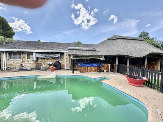 5 Bedrooms Bedrooms, 0 ,4 BathroomsBathrooms,House,For Sale,0,1510