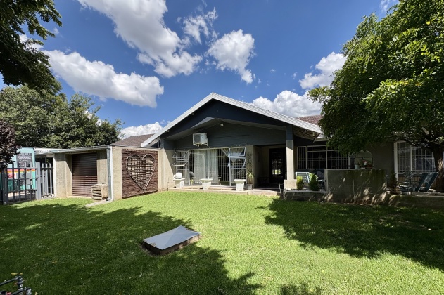 5 Bedrooms Bedrooms, 0 ,4 BathroomsBathrooms,House,For Sale,0,1510