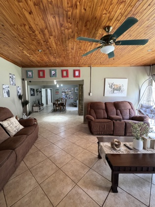 5 Bedrooms Bedrooms, 0 ,4 BathroomsBathrooms,House,For Sale,0,1510