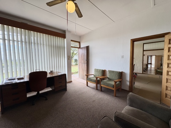 Kroonstad, 4 Bedrooms Bedrooms, 0 ,2 BathroomsBathrooms,House,For Sale,0,1517
