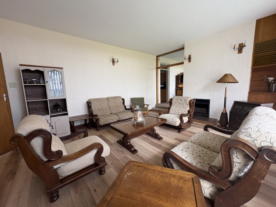 Kroonstad, 4 Bedrooms Bedrooms, 0 ,2 BathroomsBathrooms,House,For Sale,0,1517