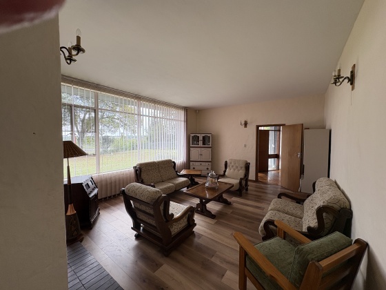 Kroonstad, 4 Bedrooms Bedrooms, 0 ,2 BathroomsBathrooms,House,For Sale,0,1517