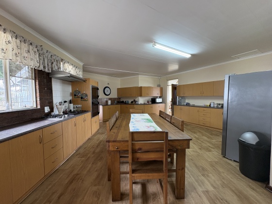 Kroonstad, 4 Bedrooms Bedrooms, 0 ,2 BathroomsBathrooms,House,For Sale,0,1517