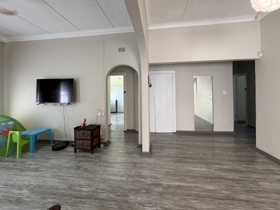 Kroonstad, 3 Bedrooms Bedrooms, 0 ,1 BathroomBathrooms,House,For Sale,0,1519