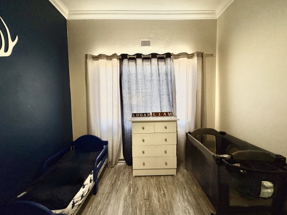 Kroonstad, 3 Bedrooms Bedrooms, 0 ,1 BathroomBathrooms,House,For Sale,0,1519