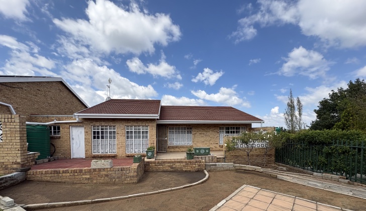 Kroonstad, 3 Bedrooms Bedrooms, 0 ,2 BathroomsBathrooms,Townhouse,For Sale,0,1520