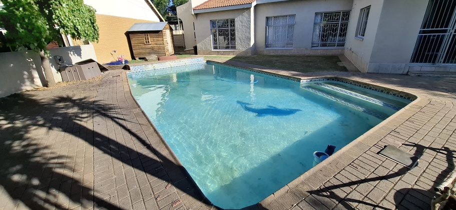 Kroonstad, 4 Bedrooms Bedrooms, 0 ,2 BathroomsBathrooms,House,For Sale,0,1522