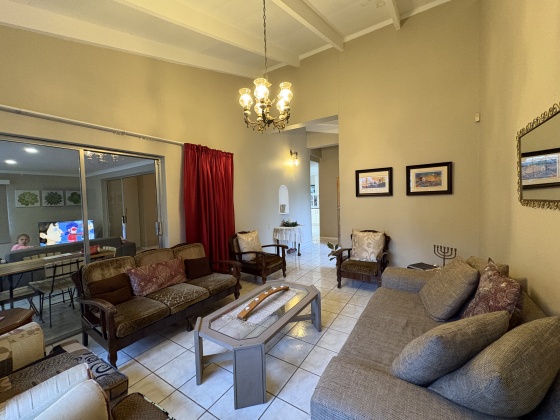 Kroonstad, 4 Bedrooms Bedrooms, 0 ,2 BathroomsBathrooms,House,For Sale,0,1522