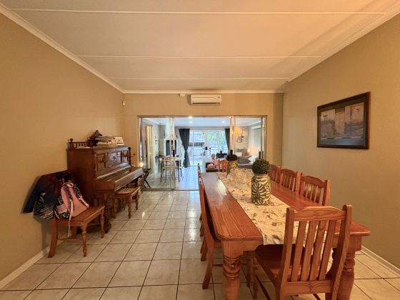 Kroonstad, 4 Bedrooms Bedrooms, 0 ,2 BathroomsBathrooms,House,For Sale,0,1522