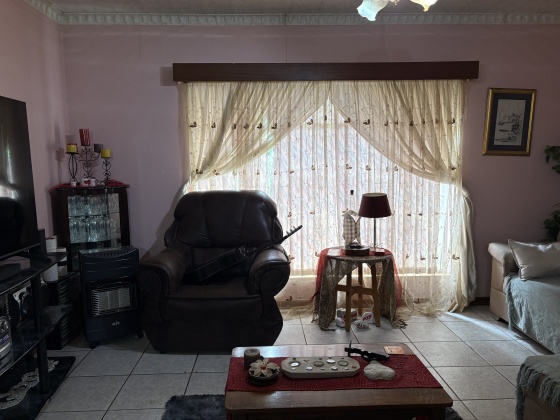 Kroonstad, 4 Bedrooms Bedrooms, 0 ,2 BathroomsBathrooms,House,For Sale,0,1524