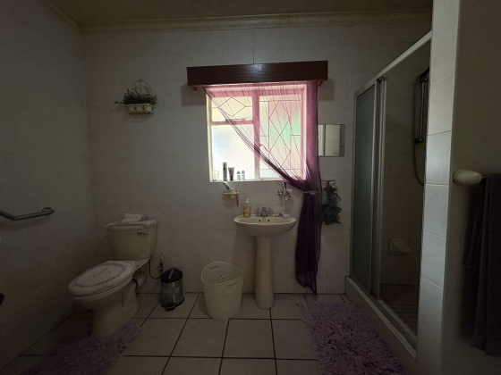 Kroonstad, 4 Bedrooms Bedrooms, 0 ,2 BathroomsBathrooms,House,For Sale,0,1524