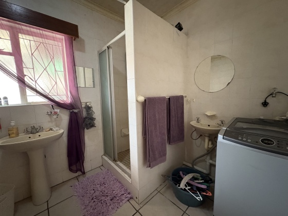 Kroonstad, 4 Bedrooms Bedrooms, 0 ,2 BathroomsBathrooms,House,For Sale,0,1524
