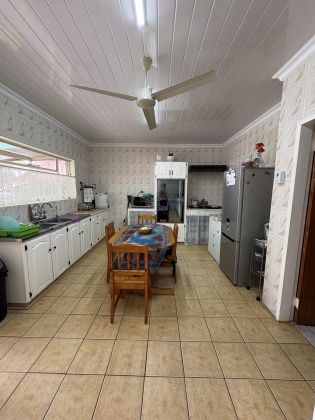 Kroonstad, 4 Bedrooms Bedrooms, 0 ,2 BathroomsBathrooms,House,For Sale,0,1524