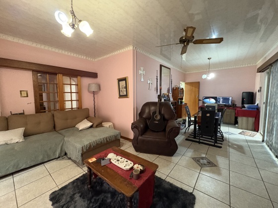 Kroonstad, 4 Bedrooms Bedrooms, 0 ,2 BathroomsBathrooms,House,For Sale,0,1524