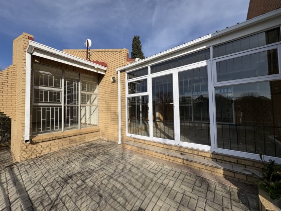 Kroonstad, 3 Bedrooms Bedrooms, 0 ,2 BathroomsBathrooms,Townhouse,For Sale,0,1526