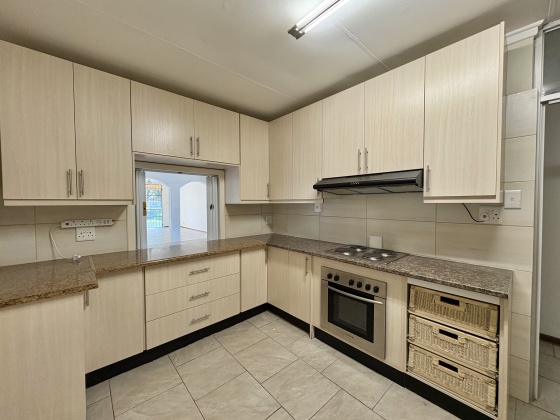 Kroonstad, 3 Bedrooms Bedrooms, 0 ,2 BathroomsBathrooms,Townhouse,For Sale,0,1526