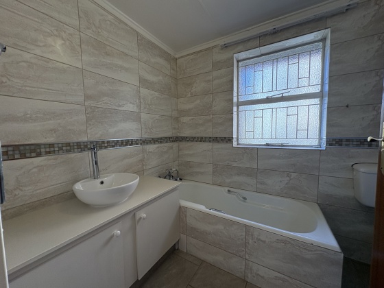 Kroonstad, 3 Bedrooms Bedrooms, 0 ,2 BathroomsBathrooms,Townhouse,For Sale,0,1526