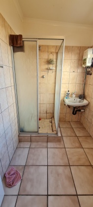 Kroonstad, 4 Bedrooms Bedrooms, 0 ,2 BathroomsBathrooms,House,For Rent,0,1528