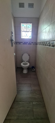 Kroonstad, 4 Bedrooms Bedrooms, 0 ,2 BathroomsBathrooms,House,For Rent,0,1528