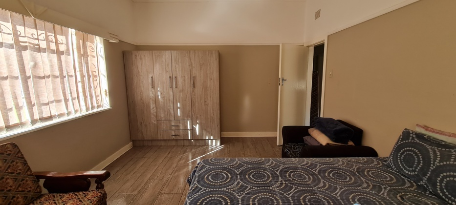 Kroonstad, 4 Bedrooms Bedrooms, 0 ,2 BathroomsBathrooms,House,For Rent,0,1528