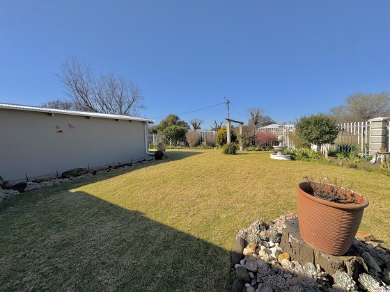 Kroonstad, 3 Bedrooms Bedrooms, 0 ,3 BathroomsBathrooms,House,For Sale,0,1535