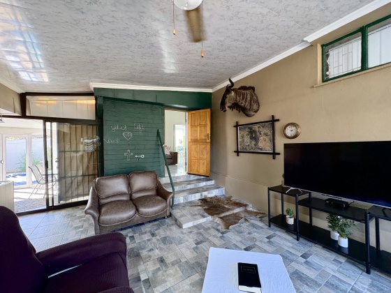 Kroonstad, 3 Bedrooms Bedrooms, 0 ,3 BathroomsBathrooms,House,For Sale,0,1535