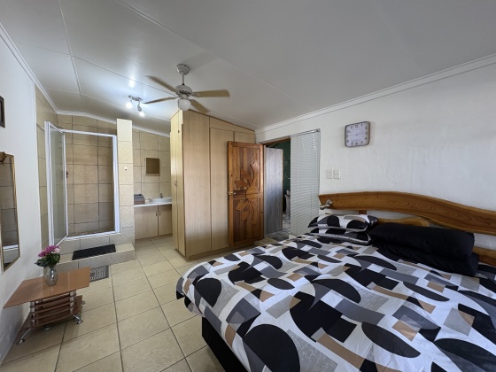 Kroonstad, 3 Bedrooms Bedrooms, 0 ,3 BathroomsBathrooms,House,For Sale,0,1535